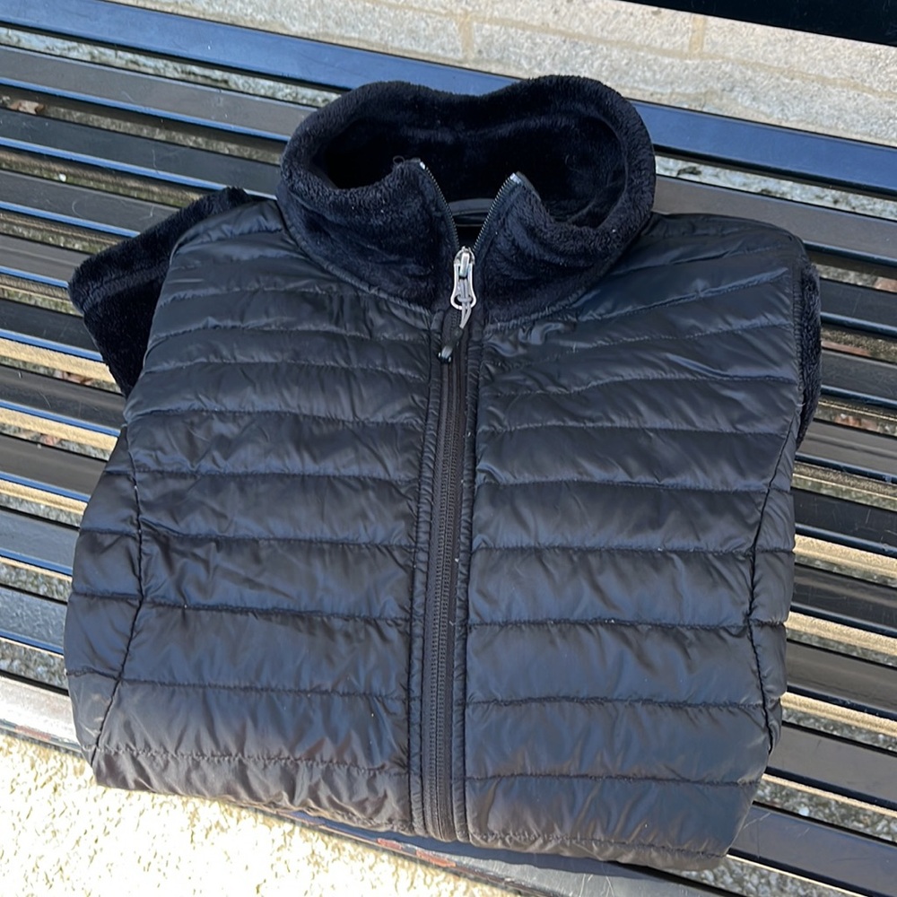 32 heat brand women’s size medium black jacket